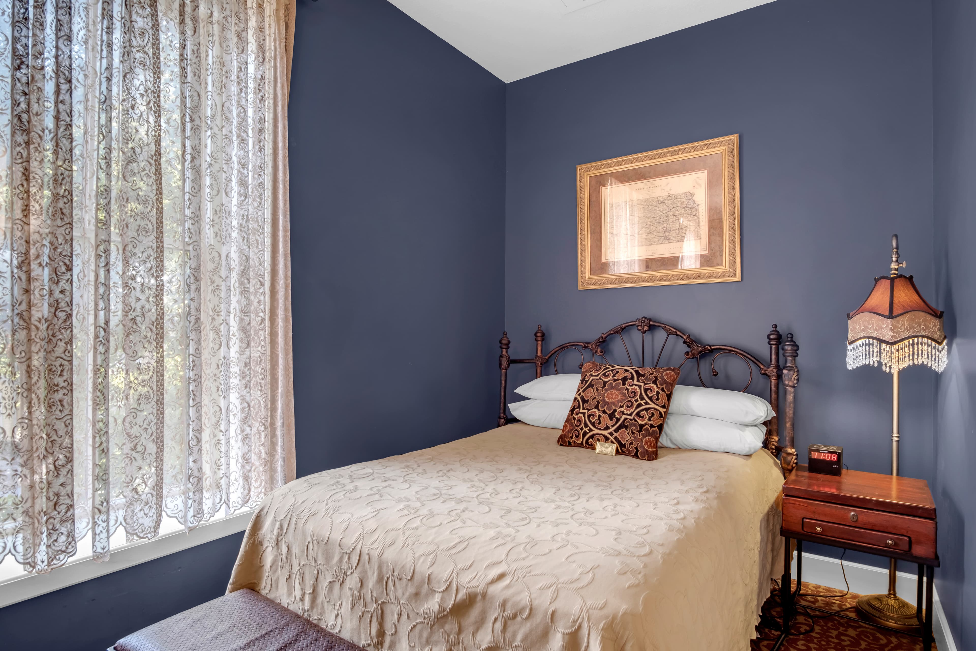 The Railroad Suite 204 full bed