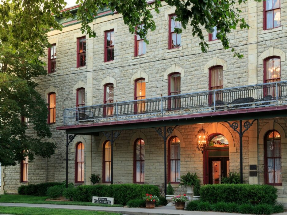 All Suites, Historic Elgin Hotel